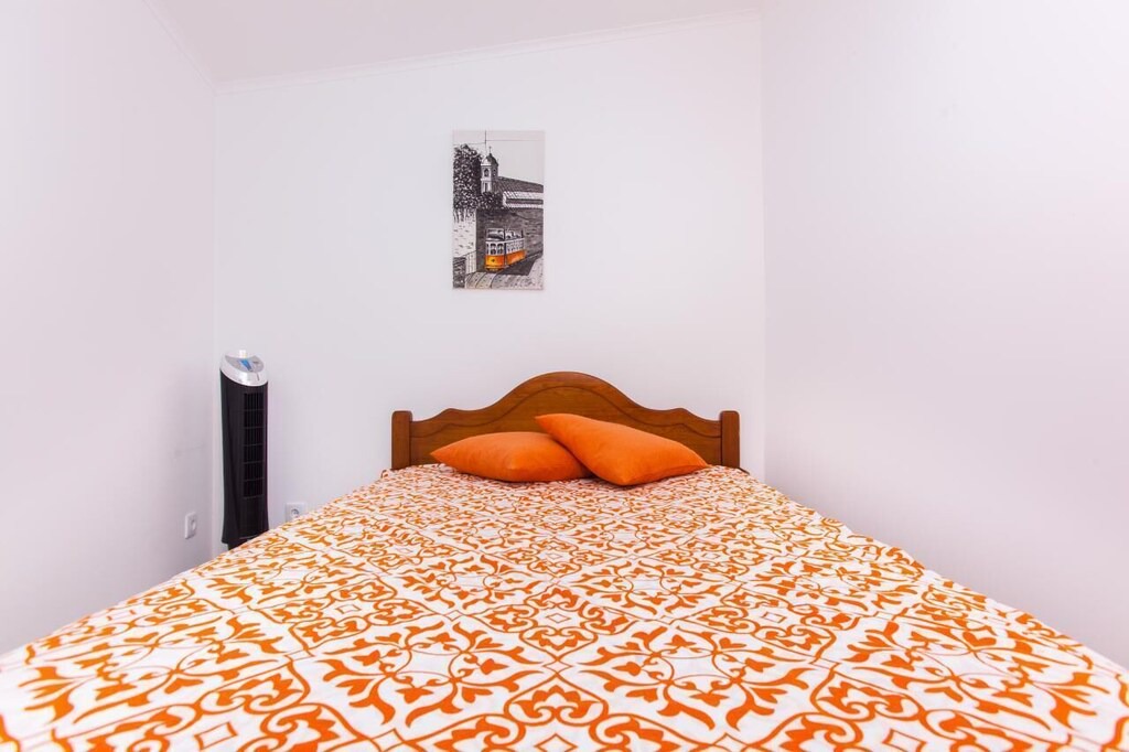 Photo of Bedroom in Alges