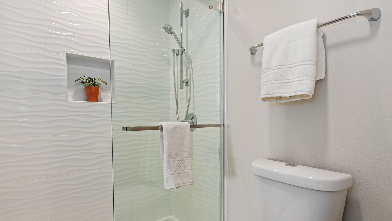 Photo of Bathroom in Alta Mesa