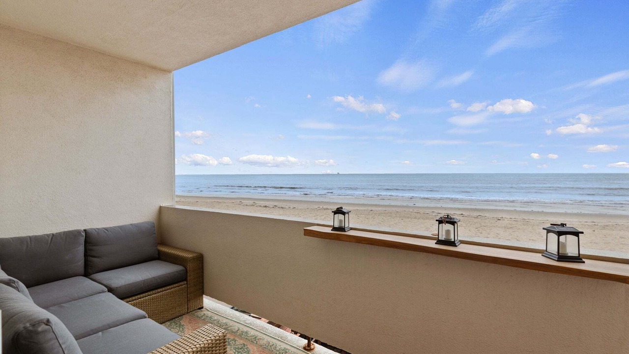 Photo of Patio Balcony in Carpinteria