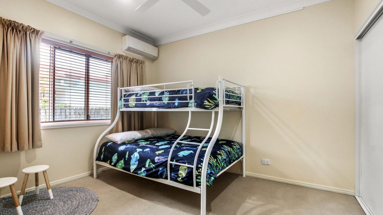 Photo of Bedroom in Golden Beach