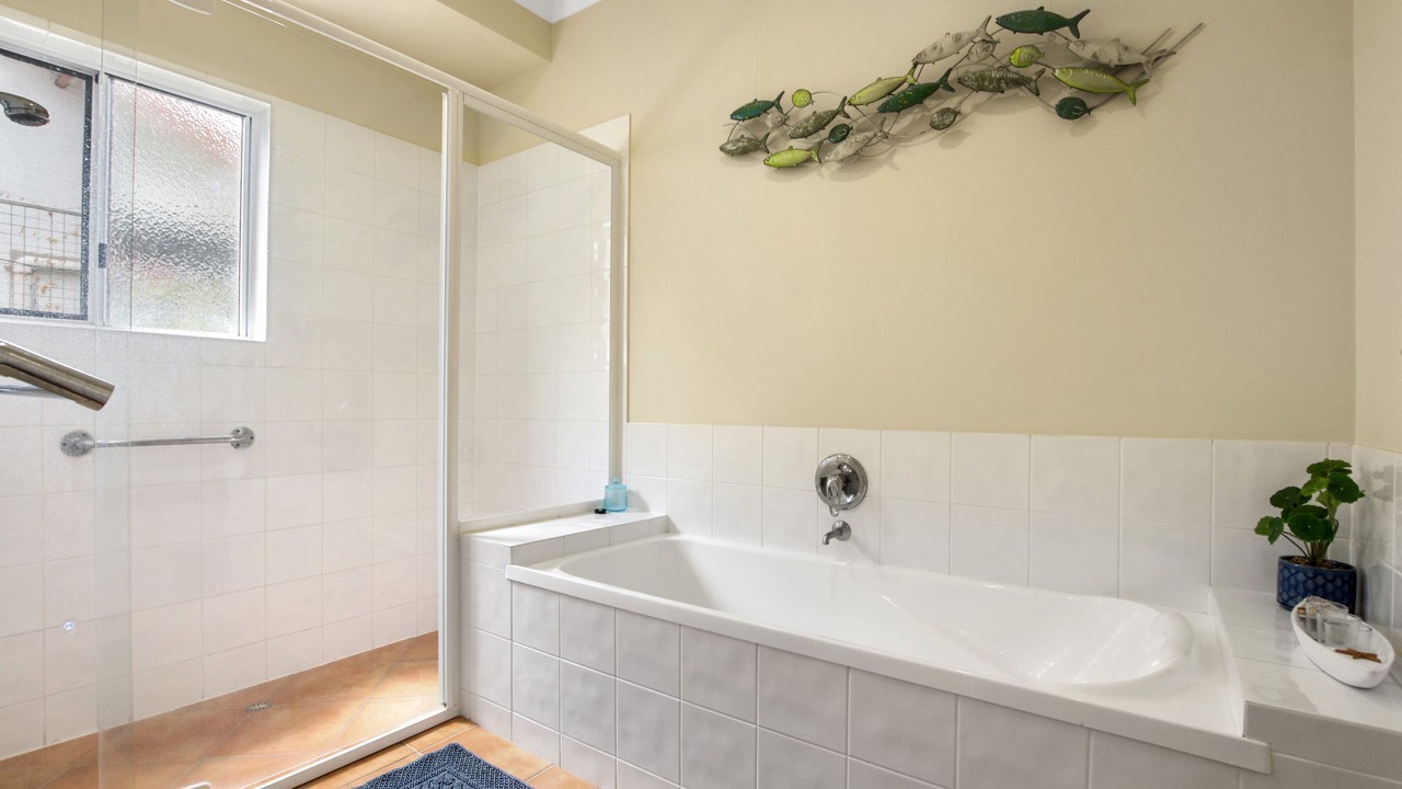 Photo of Bathroom in Golden Beach
