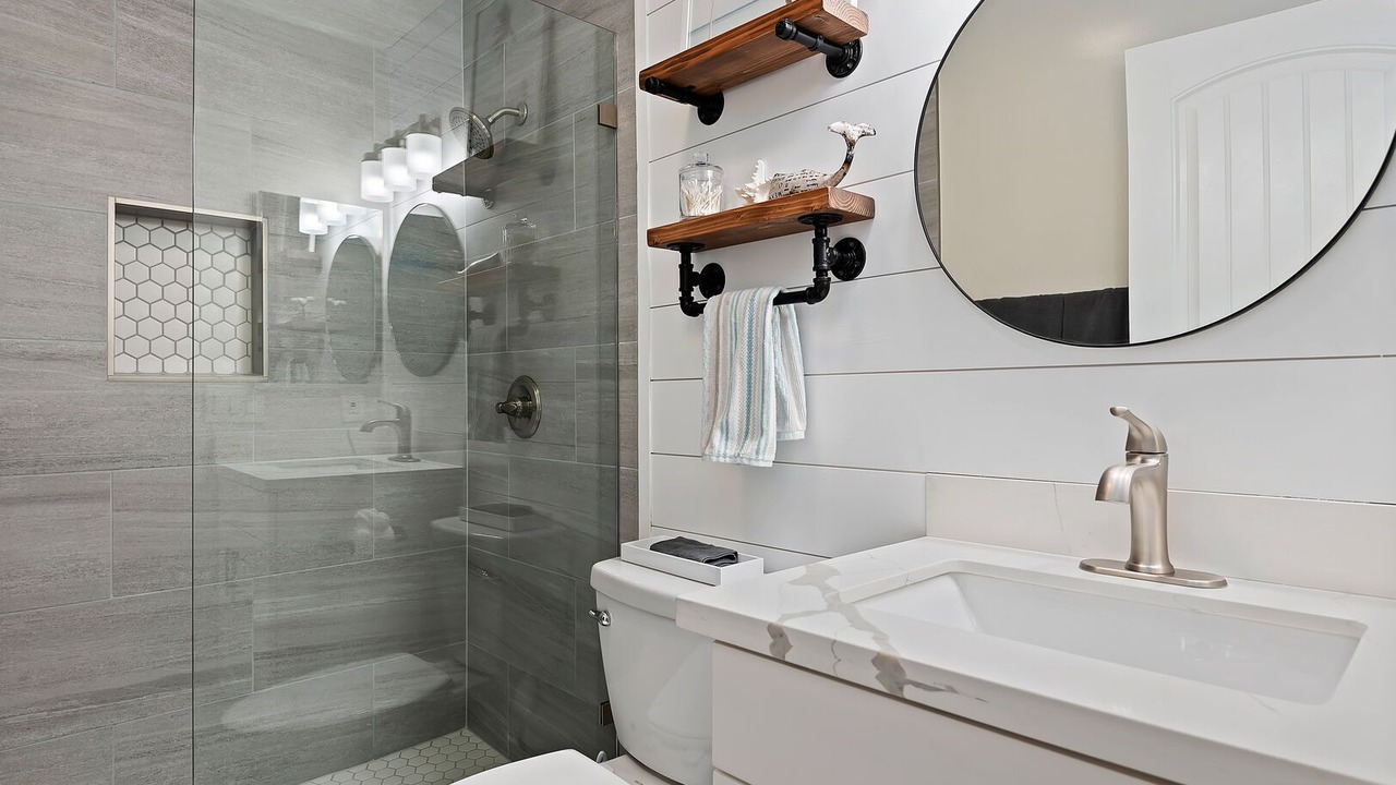 Photo of Bathroom in Carpinteria