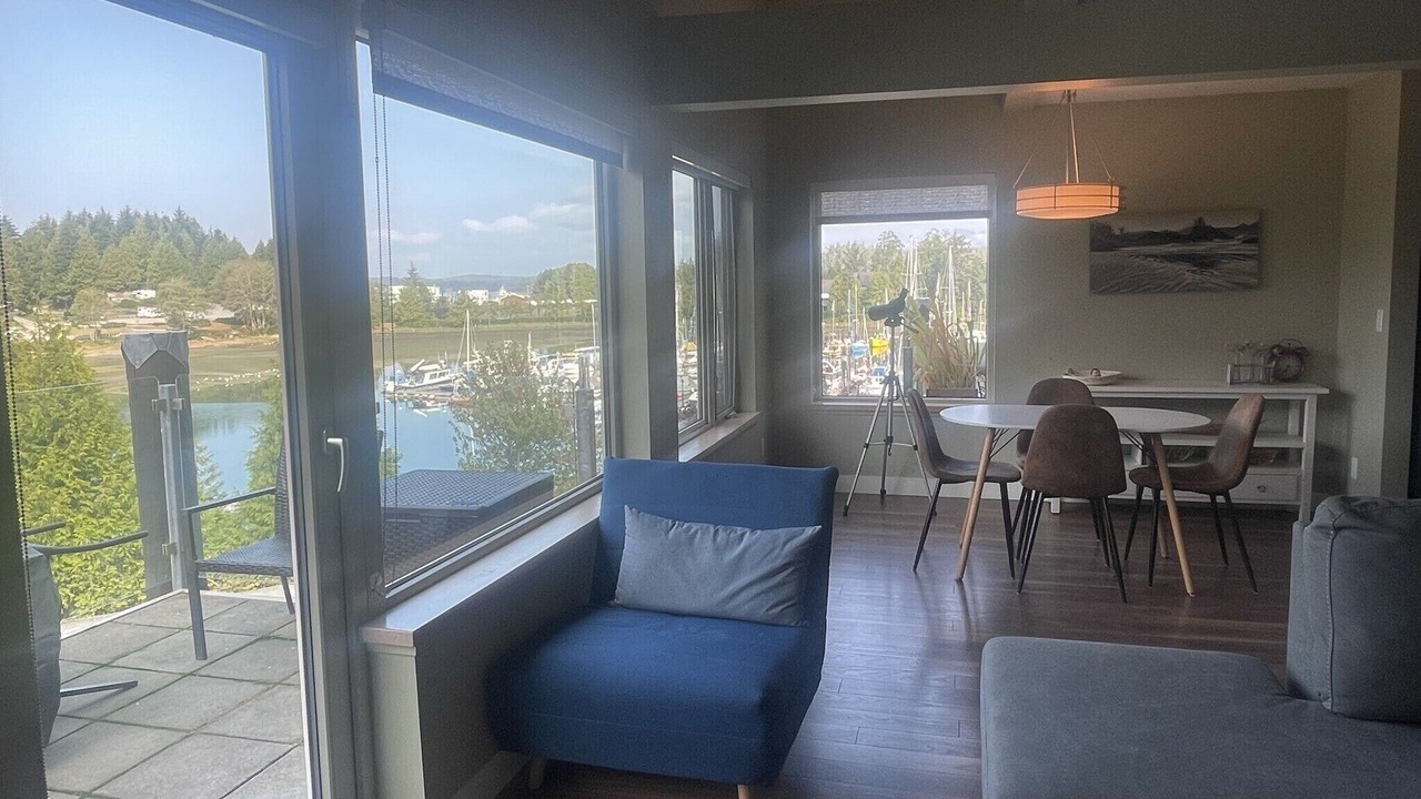 Photo of Livingroom in Ucluelet