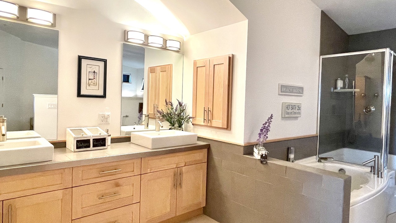 Photo of Bathroom in Ucluelet
