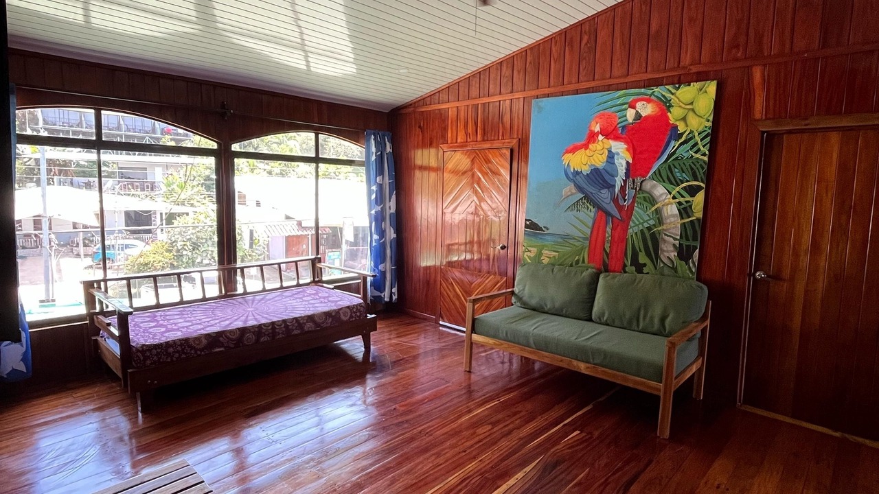 Photo of Livingroom in Drake Bay