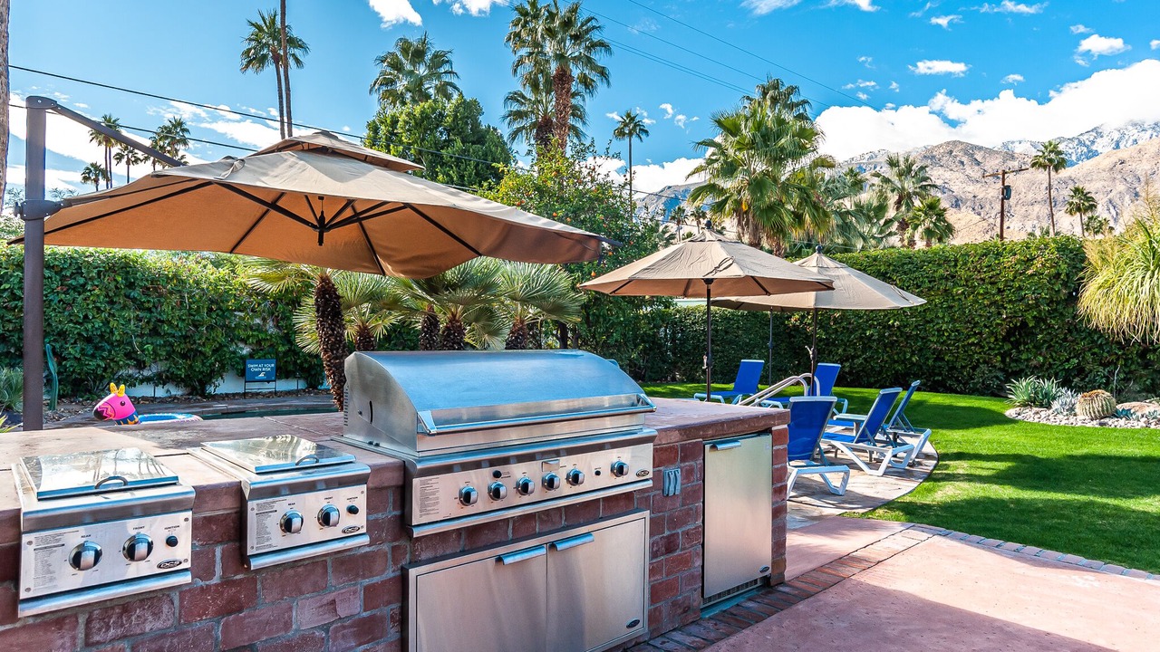 Photo of Patio Balcony in Tahquitz River Estates