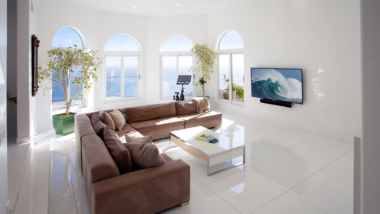 Photo of Livingroom in Western Malibu