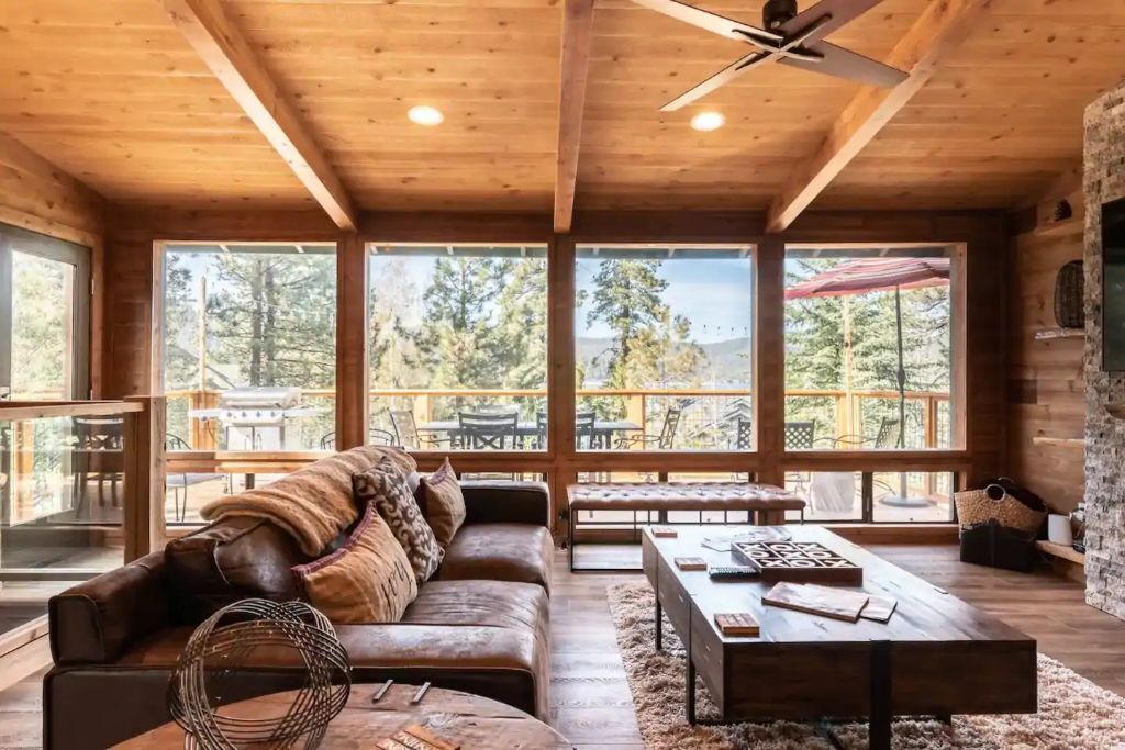 Photo of Livingroom in Boulder Bay