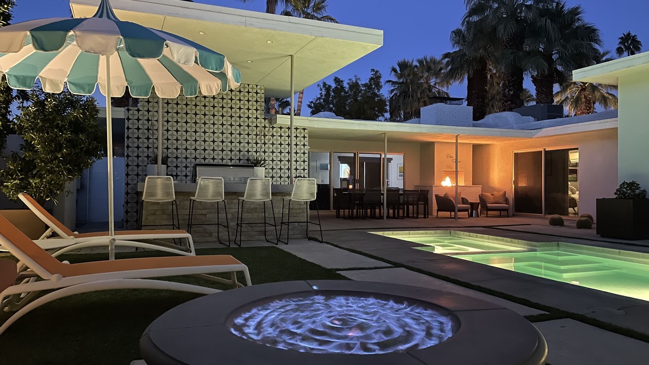 Photo of Patio Balcony in Tahquitz River Estates