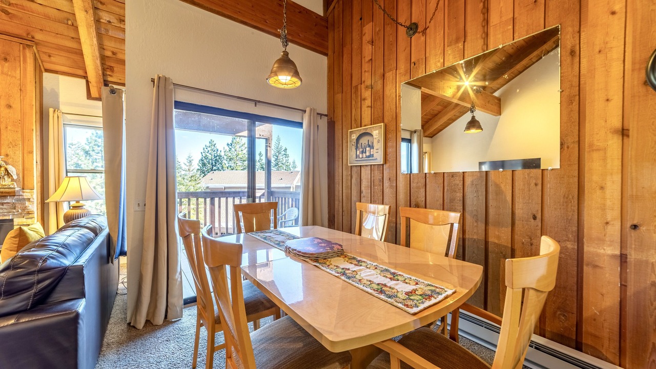 Photo of Bedroom in Mammoth Lakes