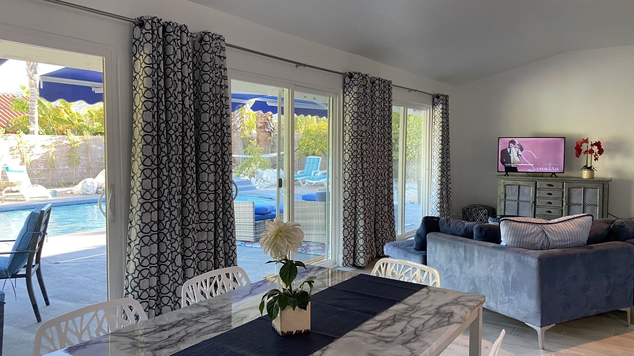 Photo of Livingroom in Desert Park Estates