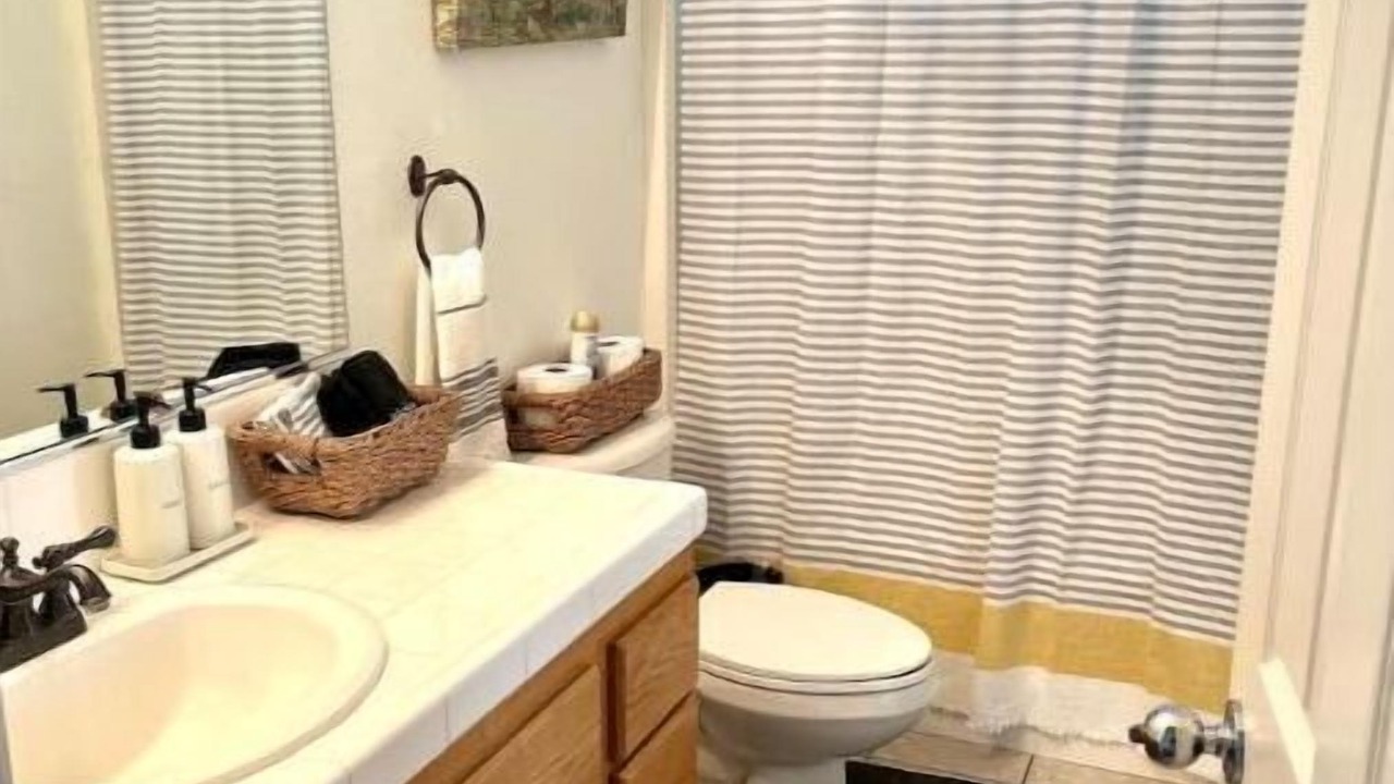 Photo of Bathroom in Castaic