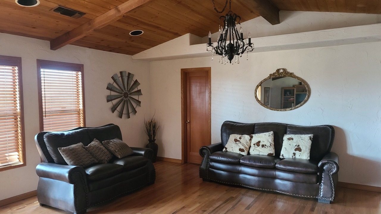 Photo of Livingroom in Coalinga