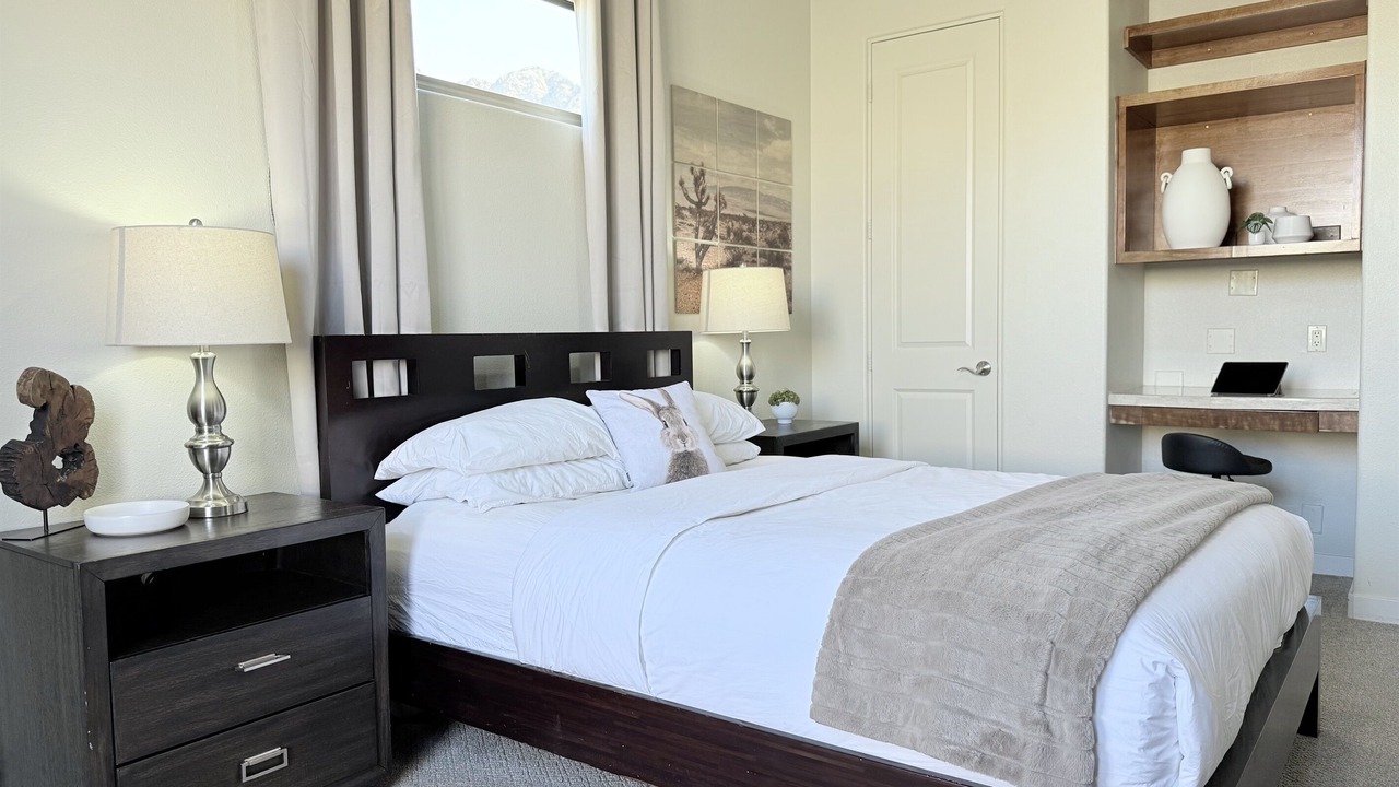 Photo of Bedroom in La Quinta Cove