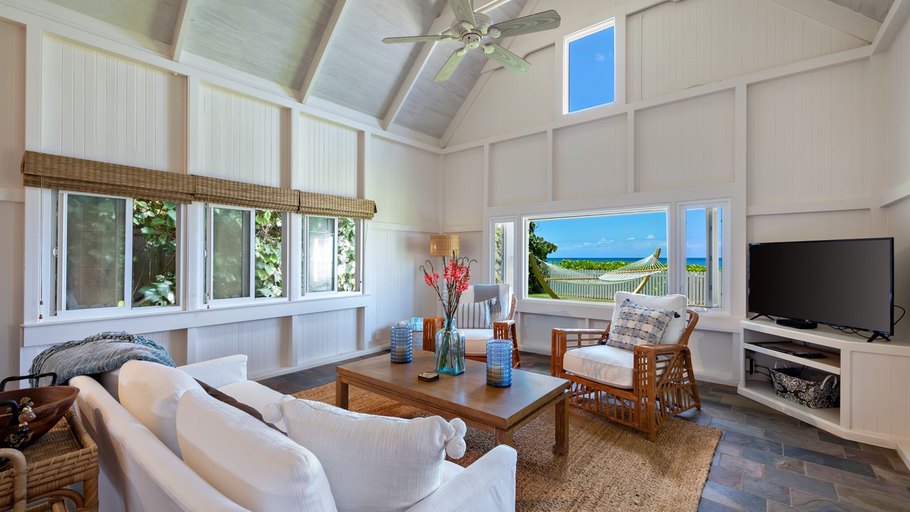 Photo of Livingroom in Mokuleia