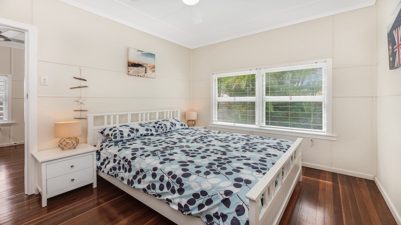 Photo of Bedroom in Golden Beach