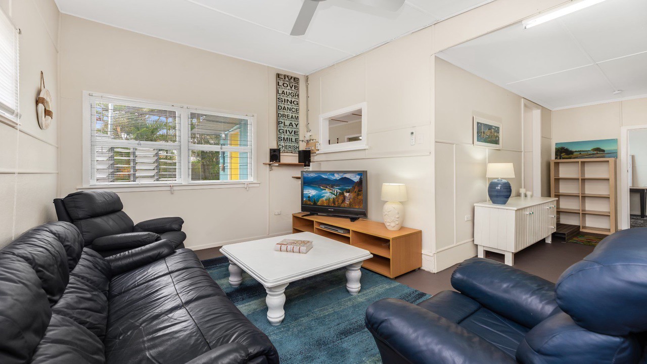 Photo of Livingroom in Golden Beach