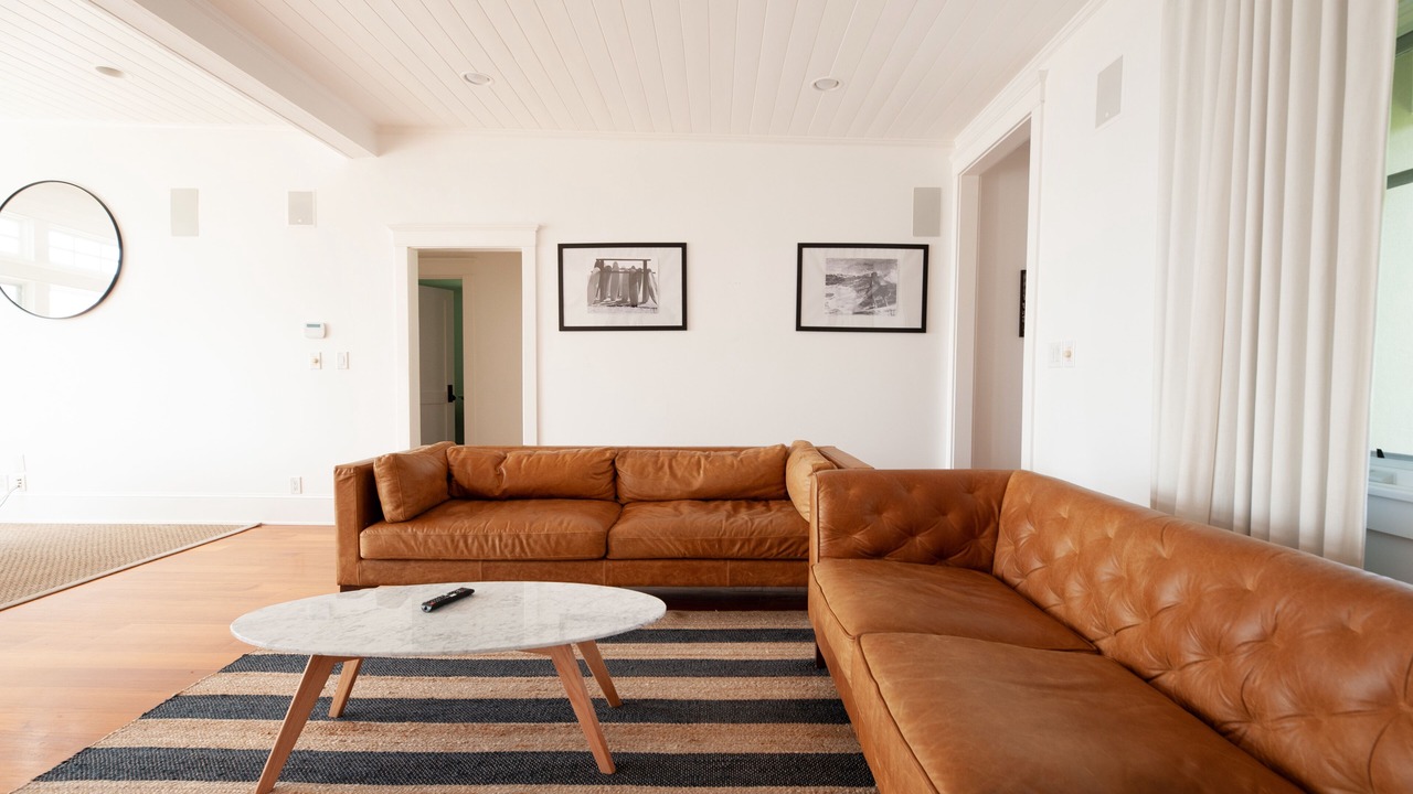 Photo of Livingroom in Central Malibu