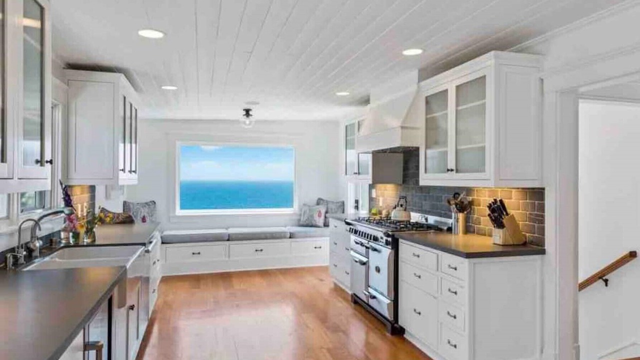 Photo of Kitchen in Central Malibu