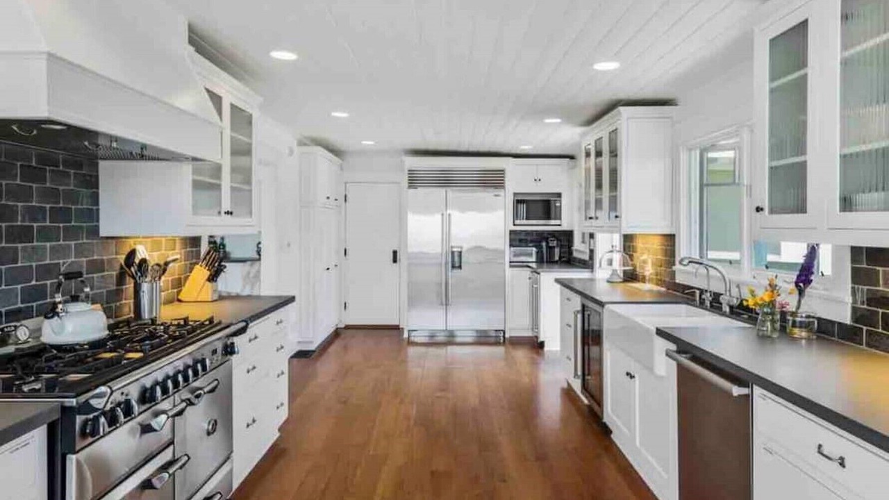 Photo of Kitchen in Central Malibu