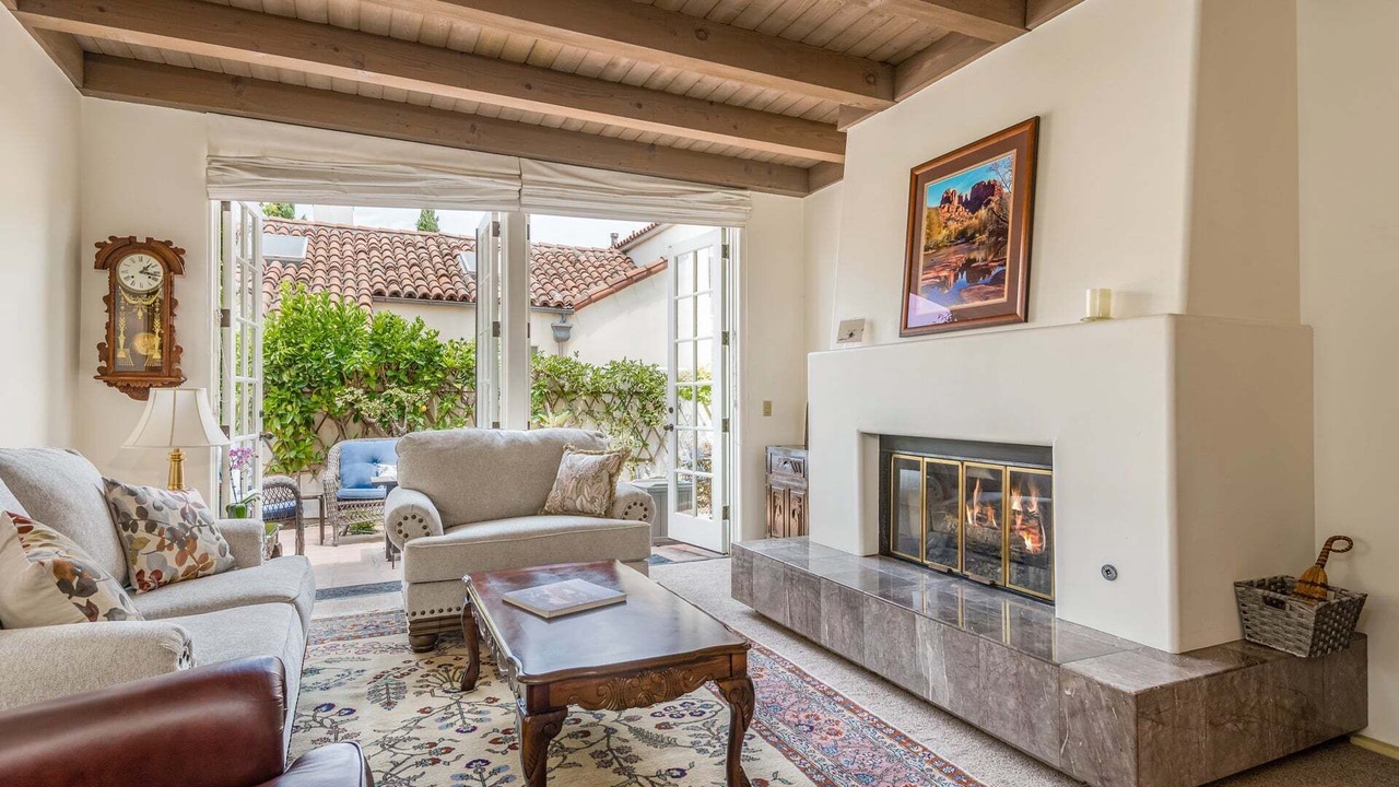 Photo of Livingroom in Laguna