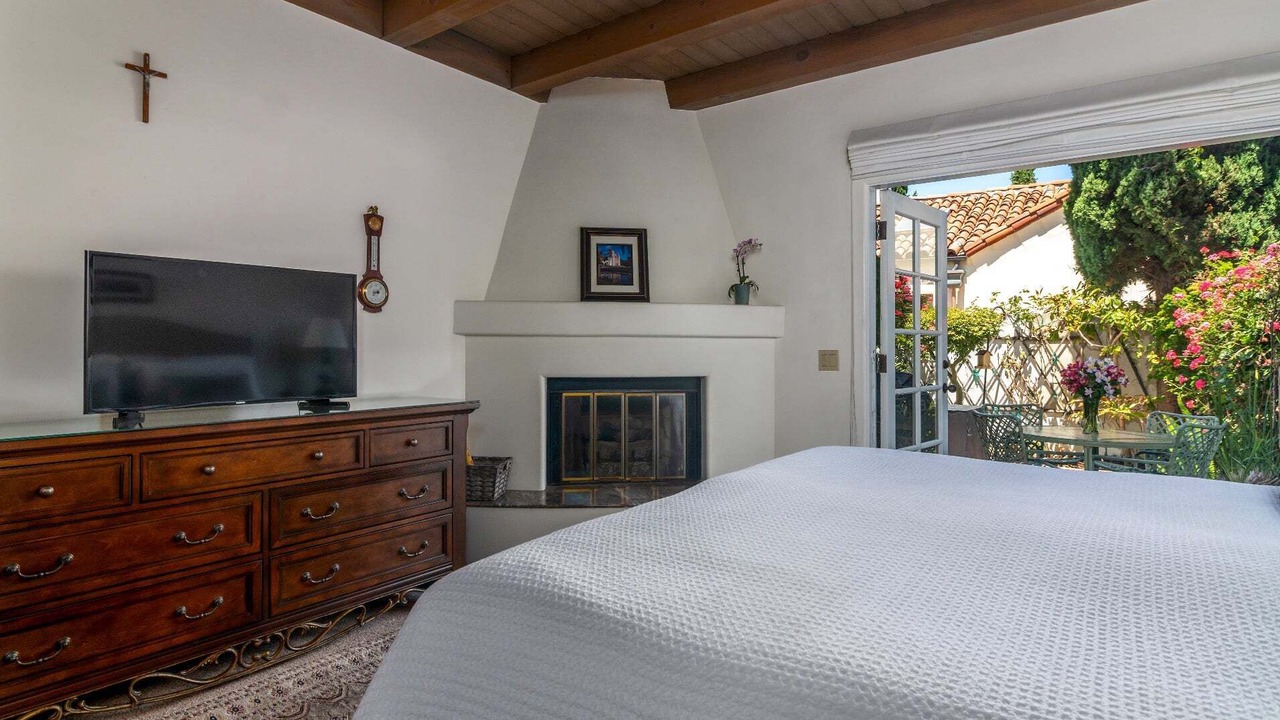 Photo of Bedroom in Laguna