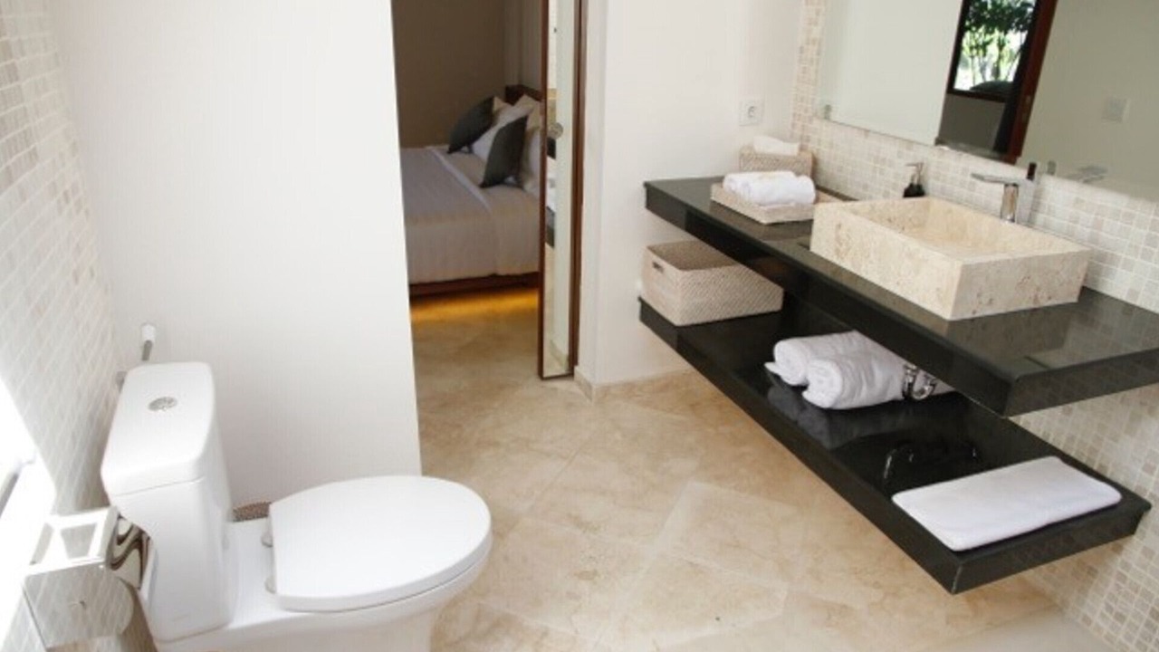 Photo of Bathroom in Petitenget