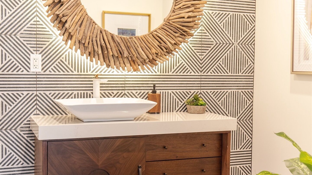 Photo of Bedroom in Racquet Club West