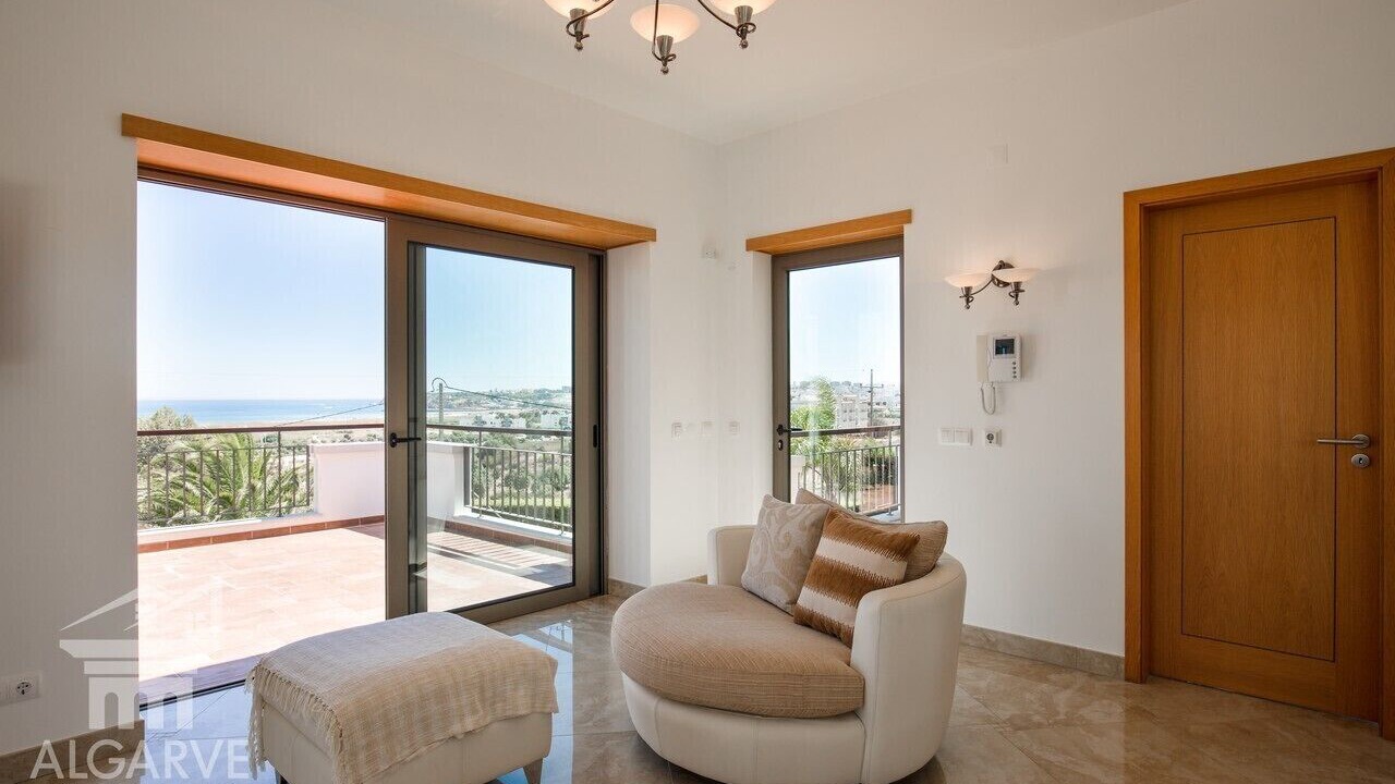 Photo of Livingroom in Albardeira