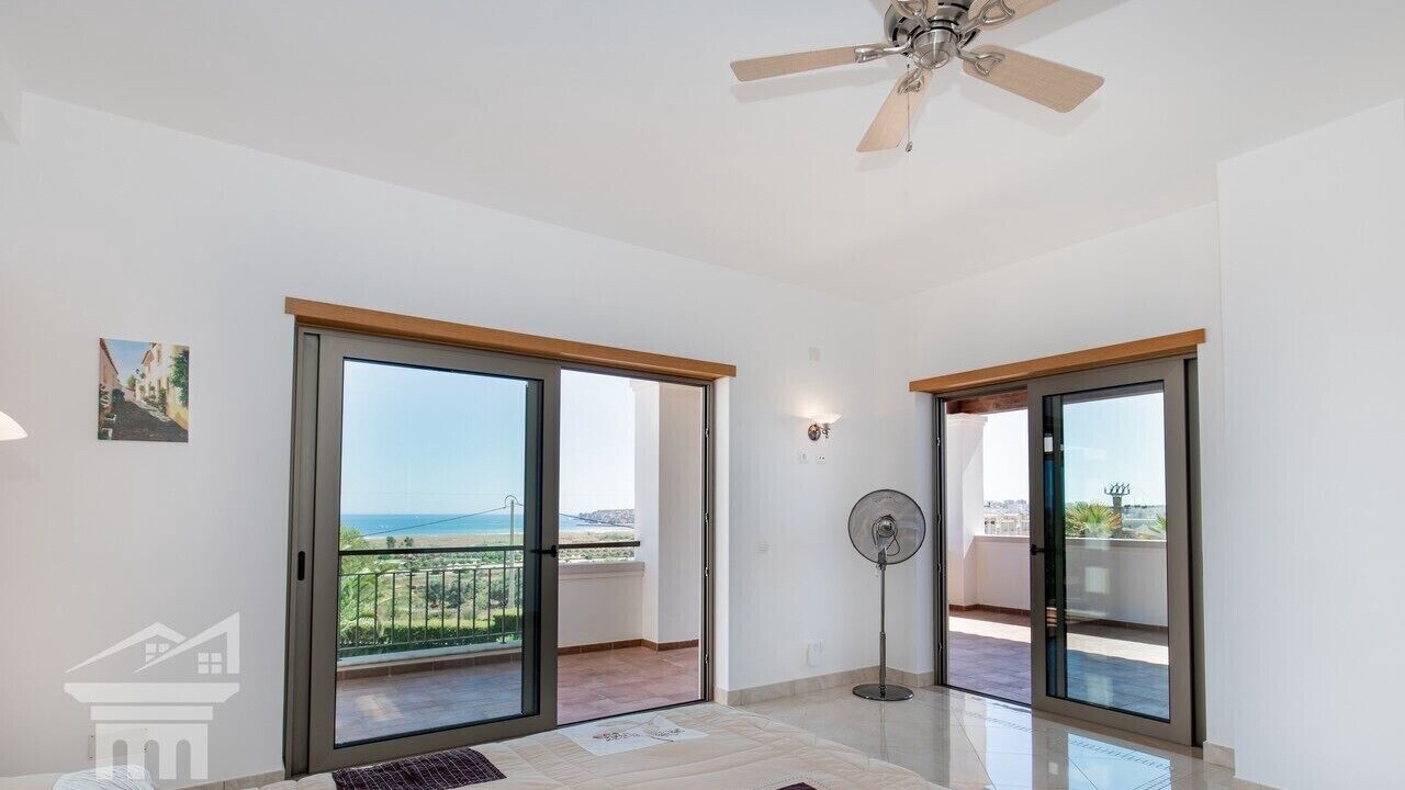 Photo of Bedroom in Albardeira