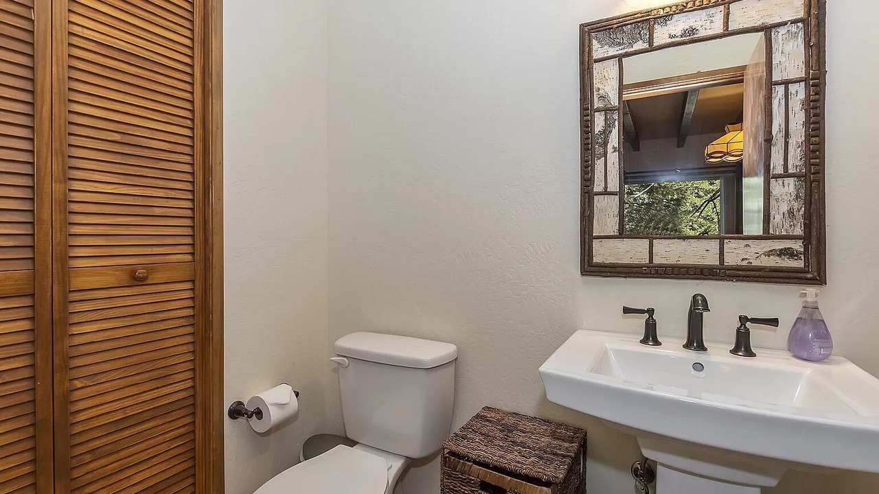 Photo of Bathroom in Arrowhead Villas