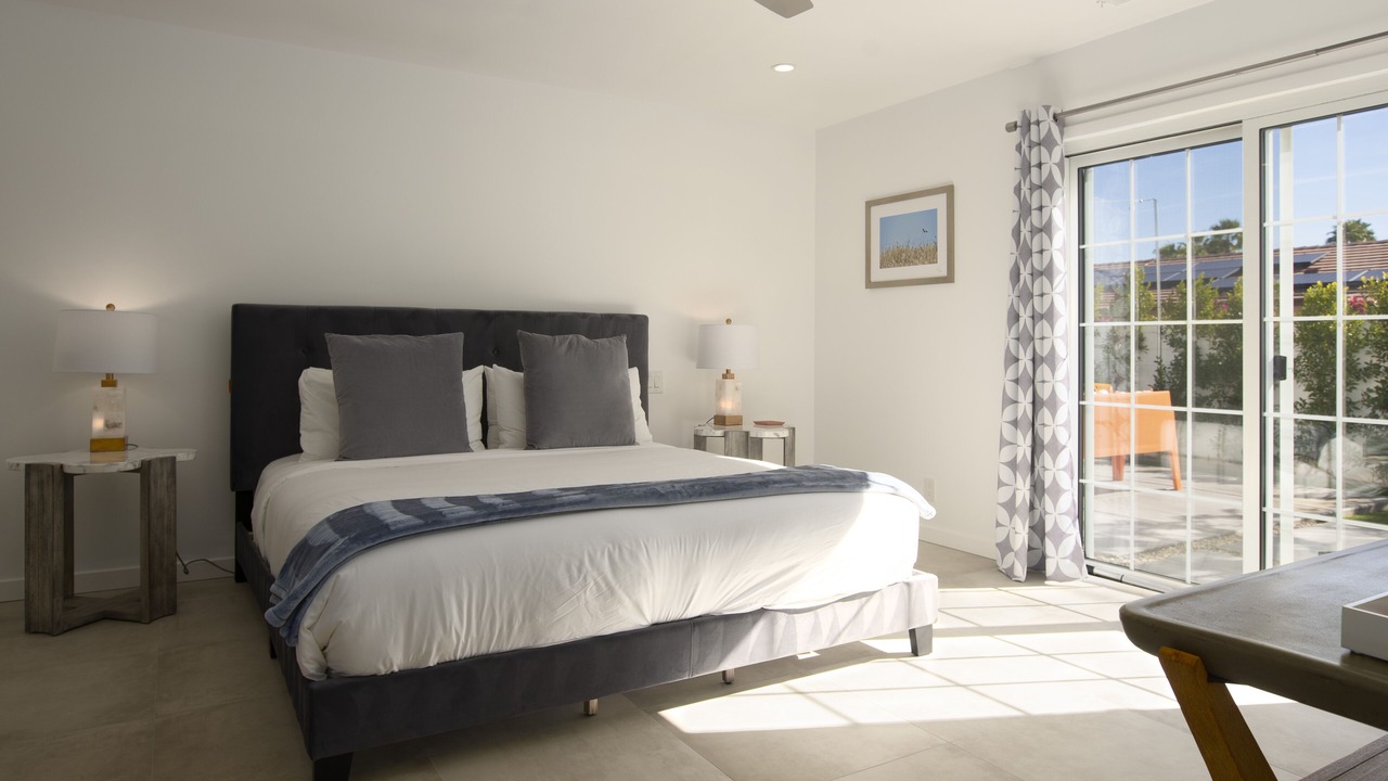 Photo of Bedroom in Racquet Club South