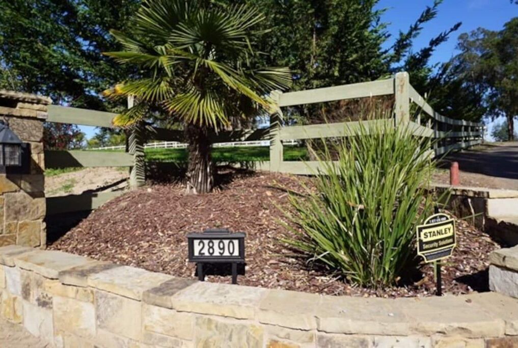 Photo of Outdoor in Callender