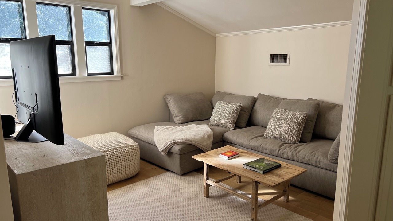 Photo of Livingroom in Ballard