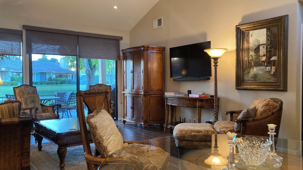 Photo of Livingroom in Palm Desert