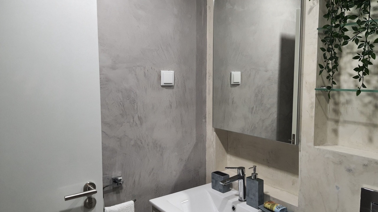 Photo of Bathroom in Linda-a-Velha