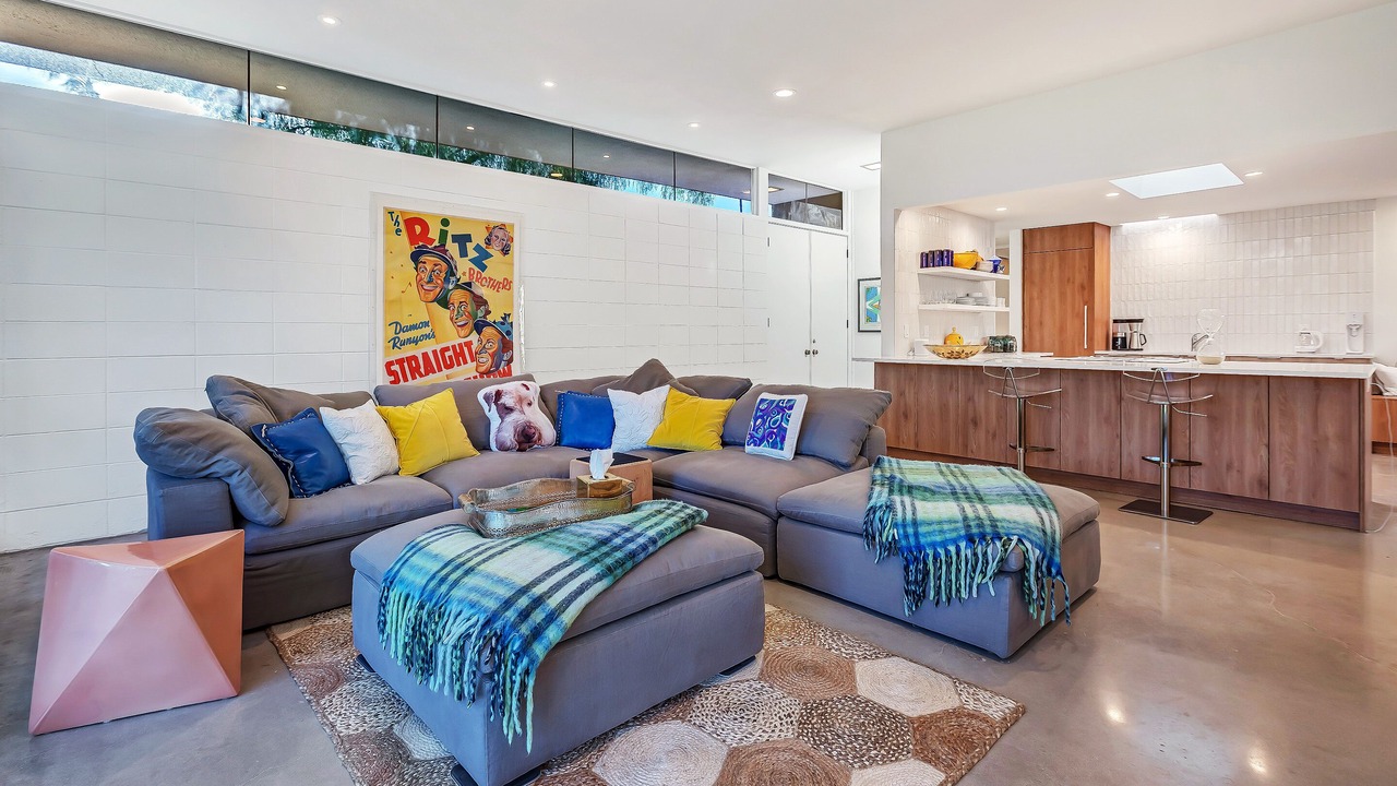 Photo of Livingroom in Palm Desert