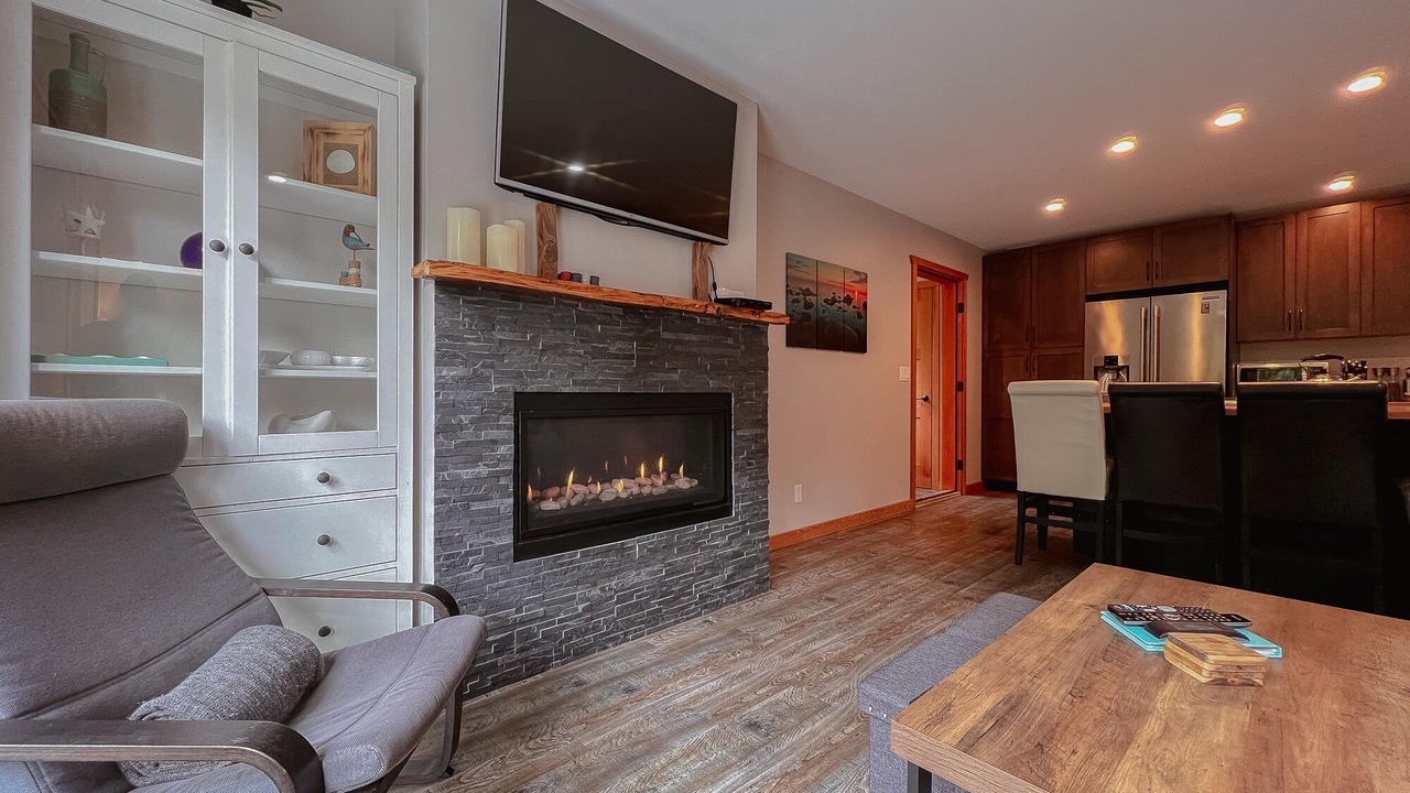 Photo of Livingroom in Tofino