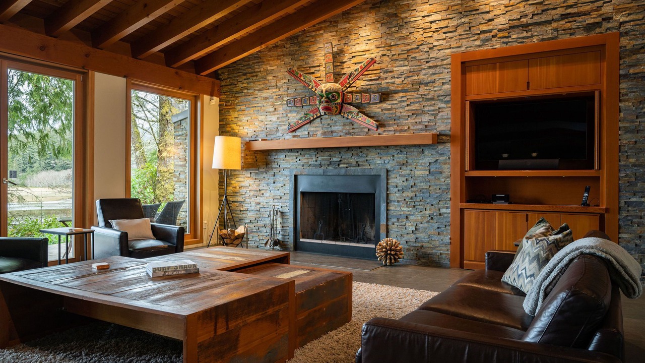 Photo of Livingroom in Tofino