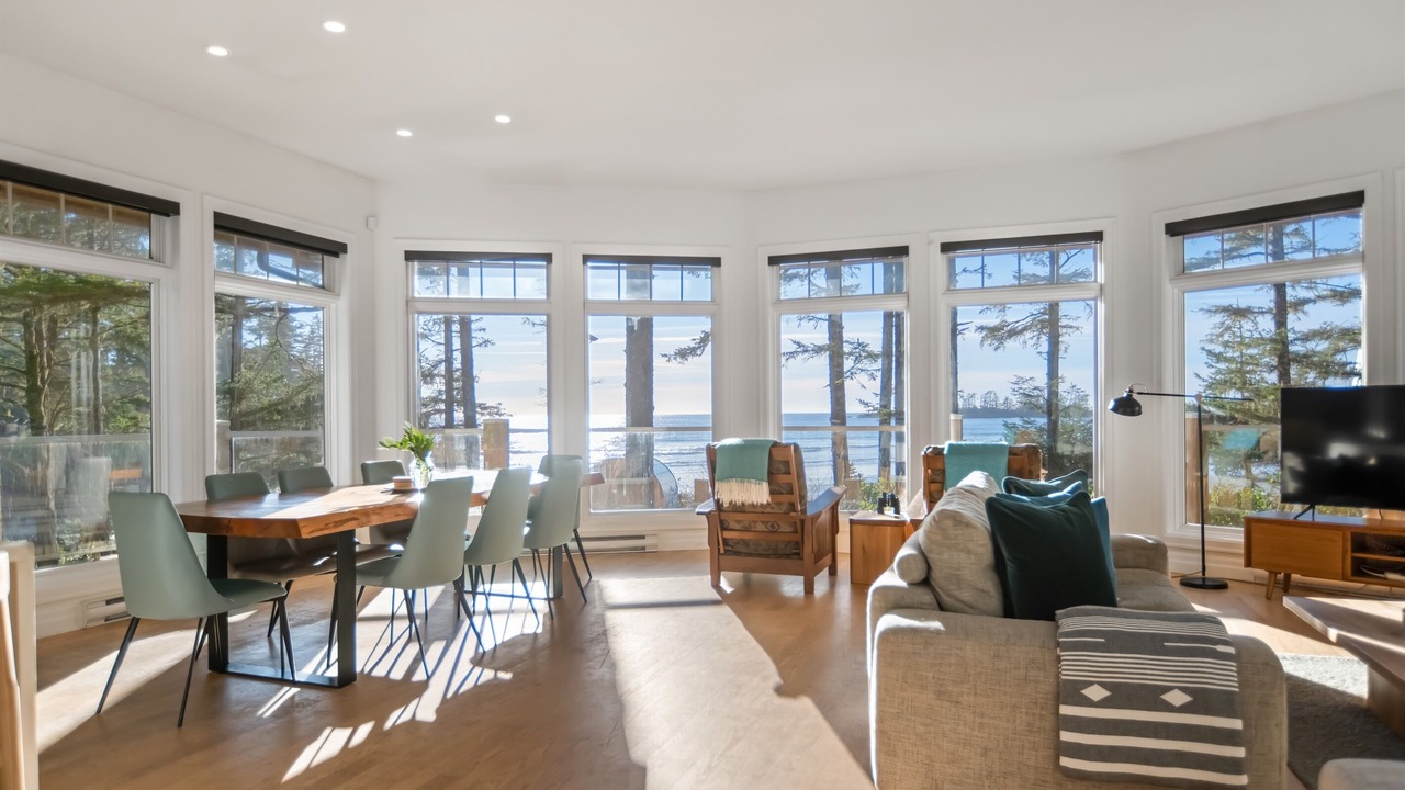 Photo of Livingroom in Tofino