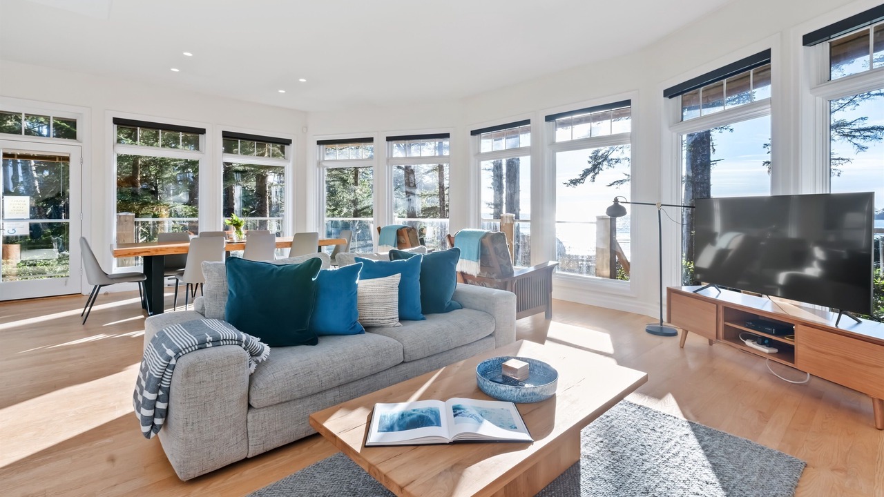 Photo of Livingroom in Tofino