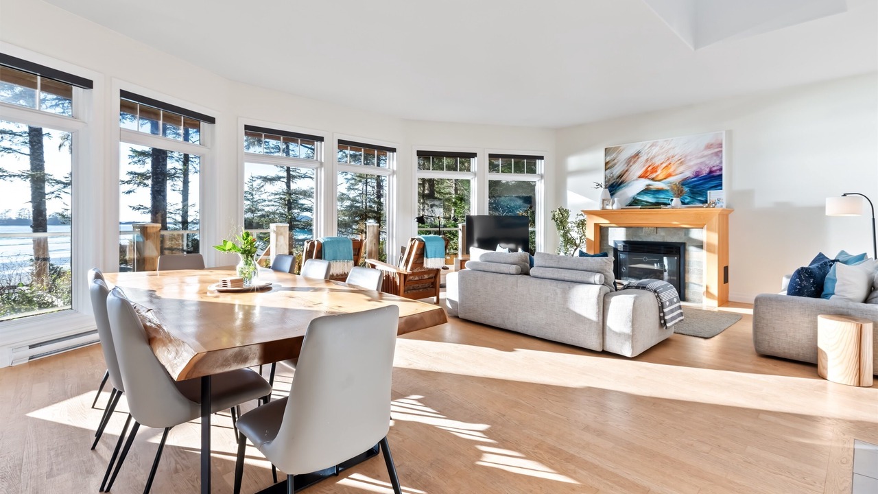 Photo of Livingroom in Tofino