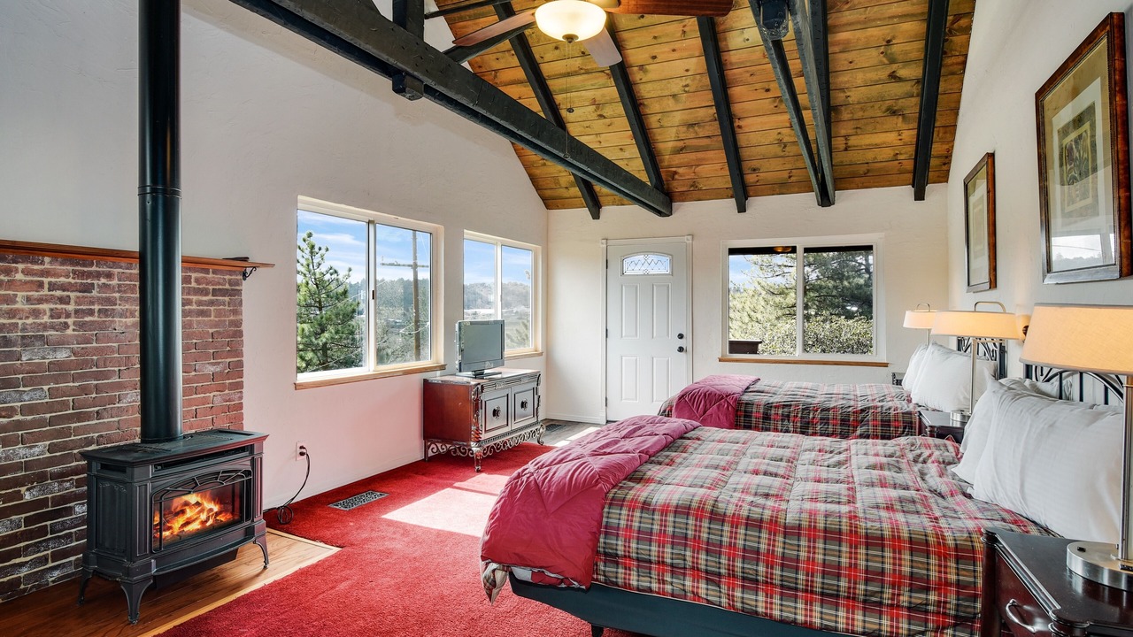Photo of Livingroom in Julian