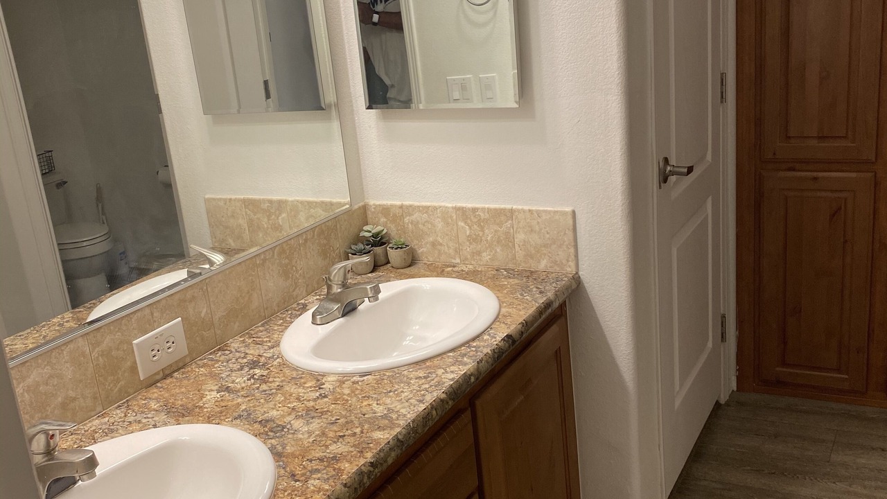 Photo of Bathroom in Parker Strip