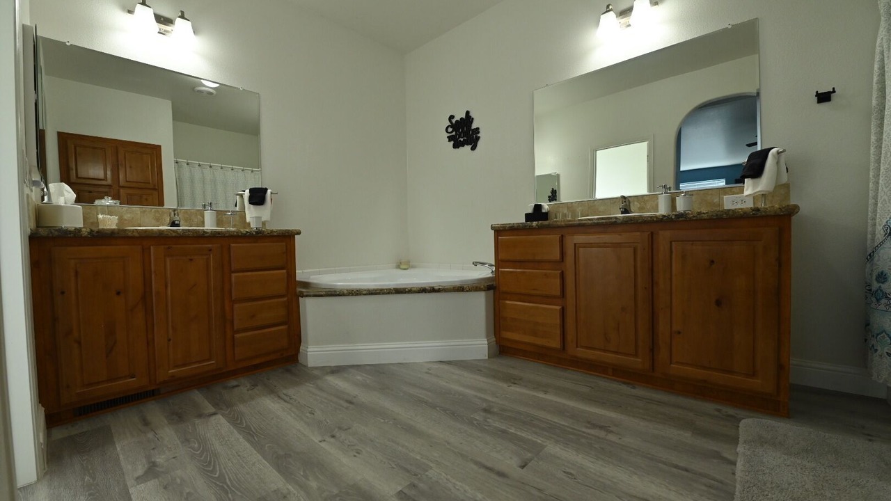 Photo of Bathroom in Parker Strip