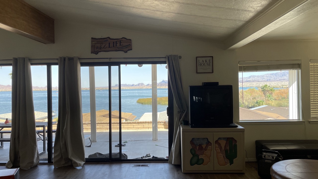 Photo of Livingroom in Havasu Lake