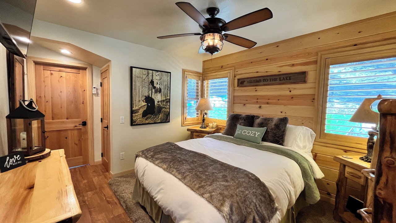 Photo of Bedroom in Big Bear Lake