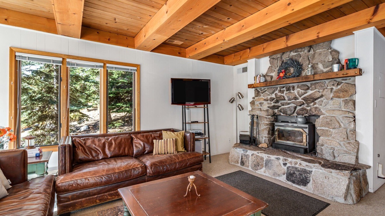 Photo of Livingroom in Bear Valley