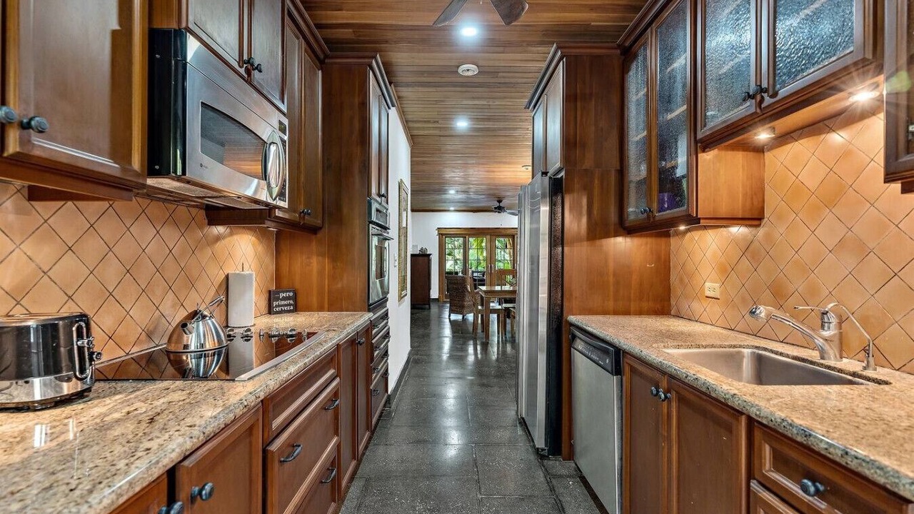 Photo of Kitchen in Playa Langosta