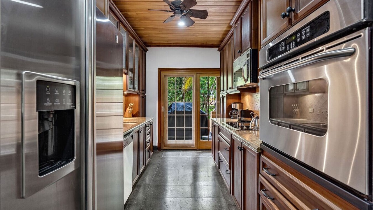 Photo of Kitchen in Playa Langosta